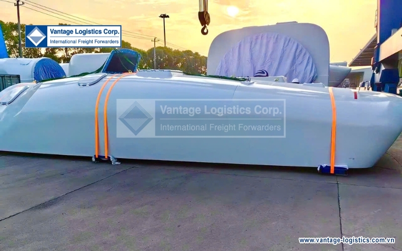vantage logistics successfully transported of wind turbine shell to bac lieu construction site via huu nghi border gate